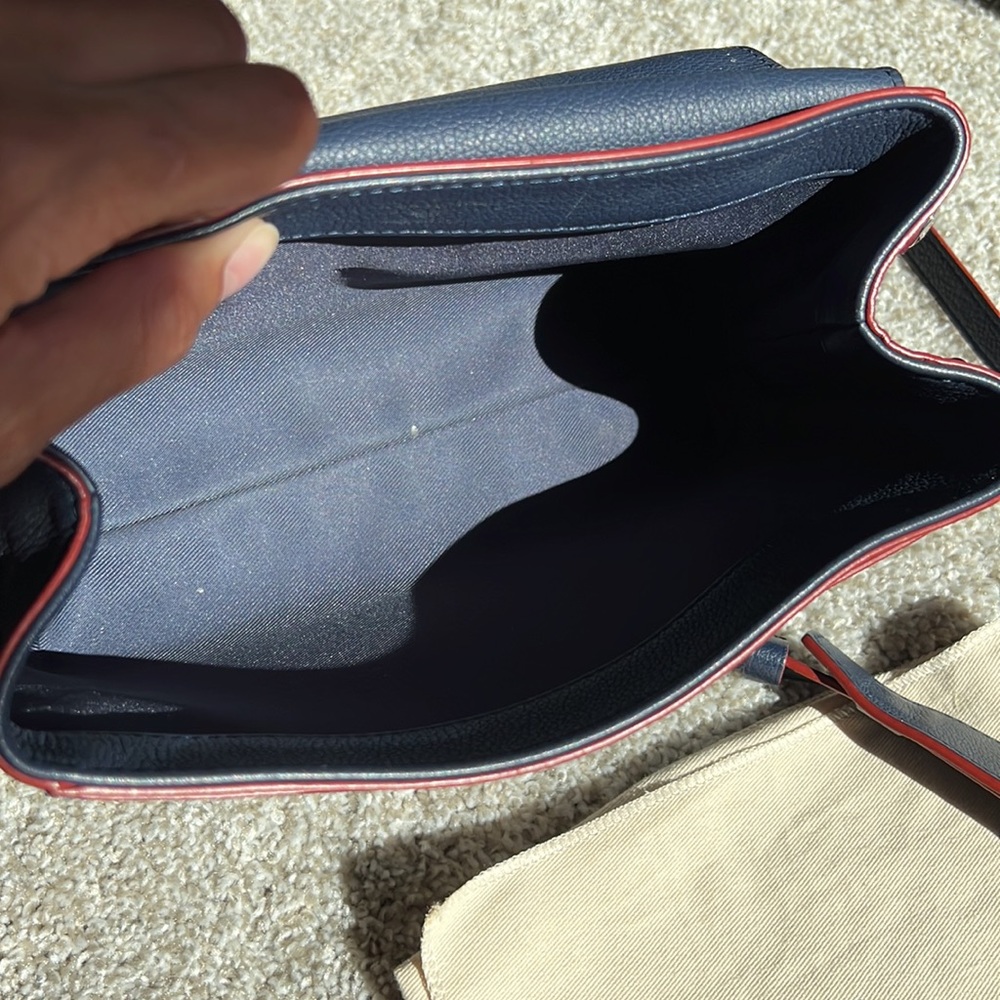 Louis Vuitton Lockme II BB Marine Rouge - Picture 3 of 11